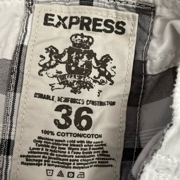 Express Shorts - Picture 2 of 3